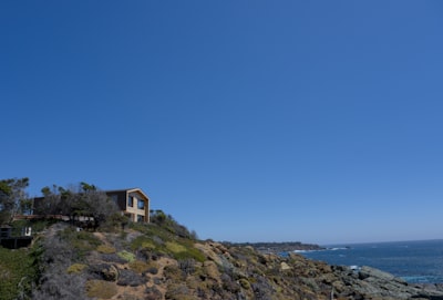 Bay Park custom home construction featuring sustainable materials and panoramic bay views